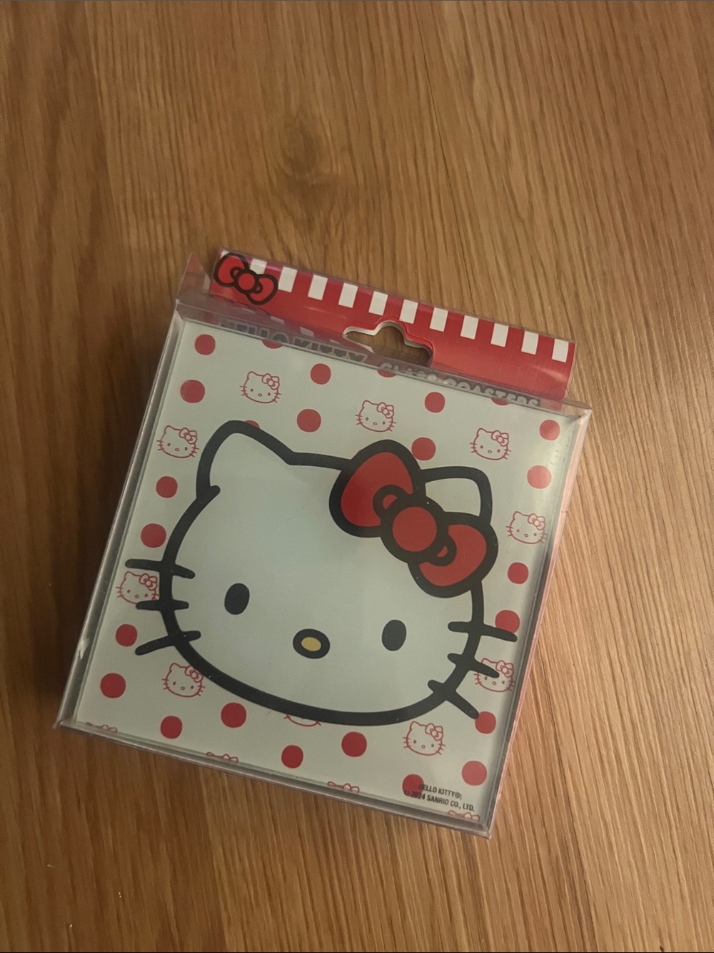 READ🚨NWT SANRIO HELLO KITTY GLASS COASTERS 🚨